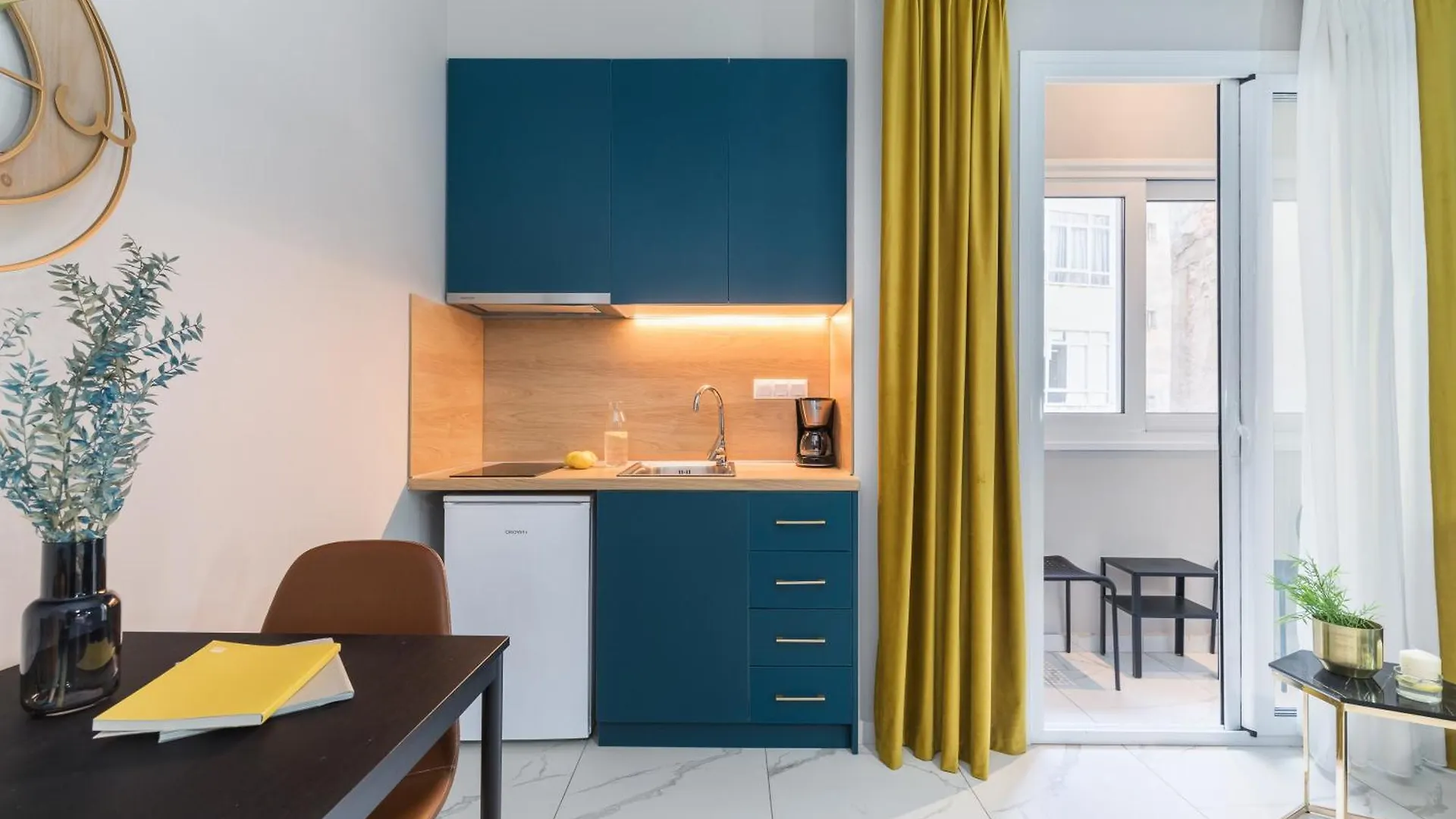 Black Onyx Comfort Suites - Timeless Design In A Heritage Building Selanik Daire