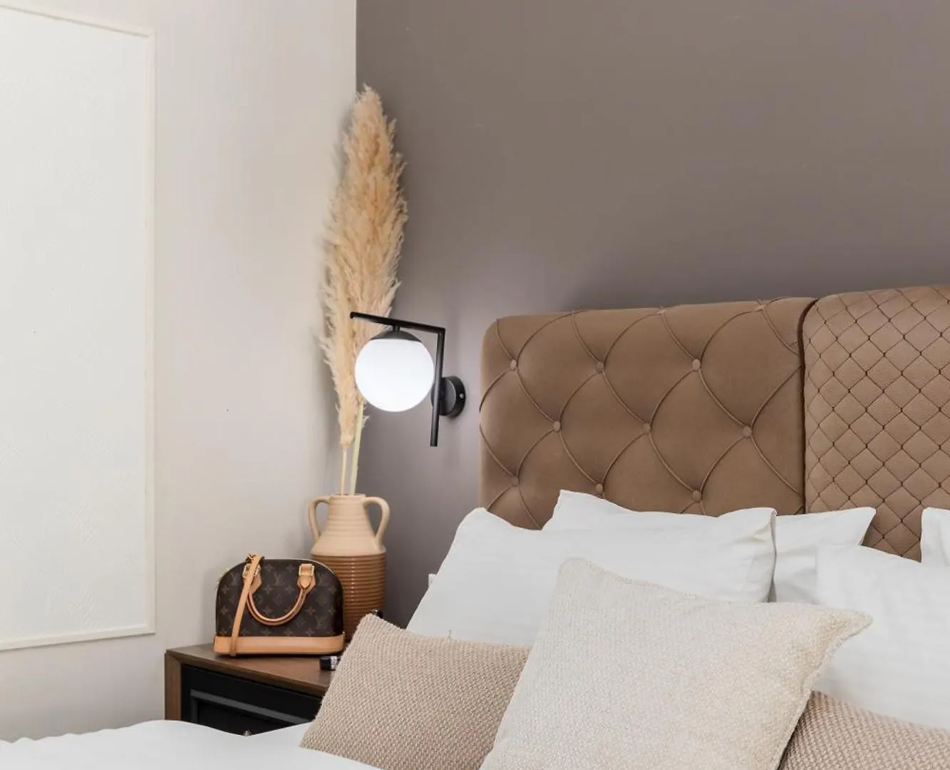 Black Onyx Comfort Suites Thessaloniki 0*,  Greece
