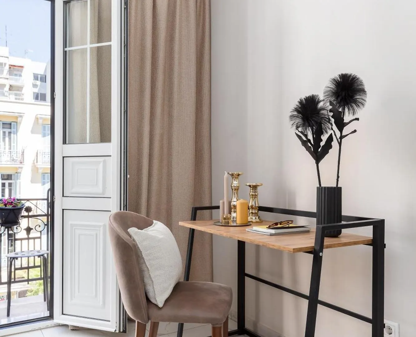 Black Onyx Comfort Suites Thessaloniki