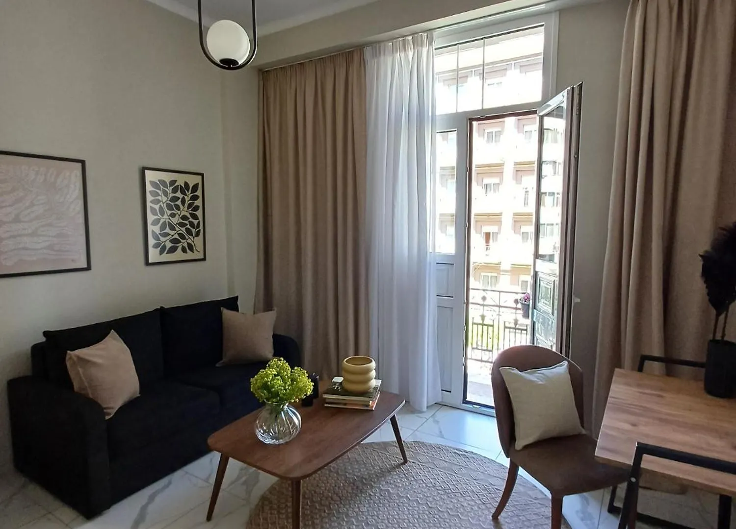 Black Onyx Comfort Suites Thessaloniki Apartment