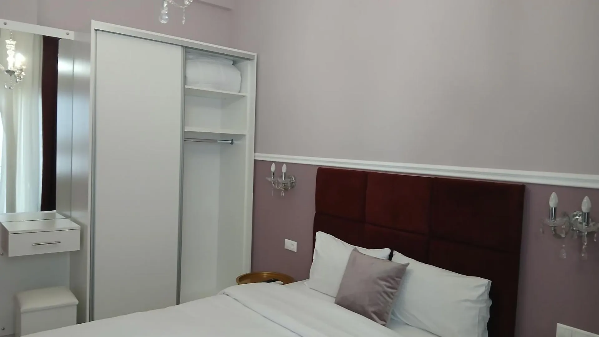 Black Onyx Comfort Suites Thessaloniki Apartment